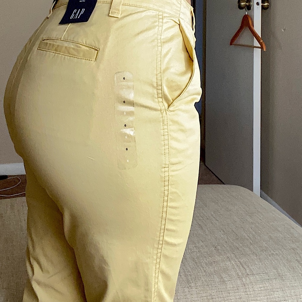 Gap yellow girlfriend khaki pants